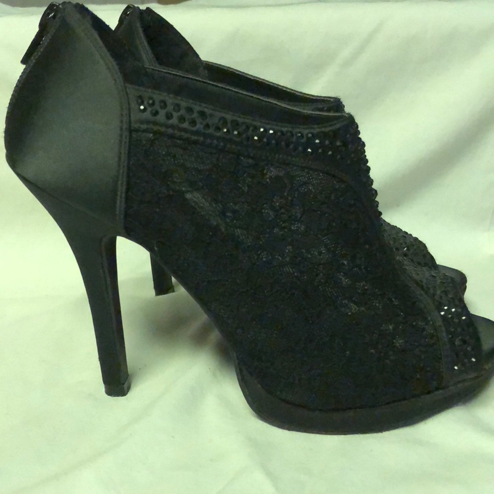 7.5 Michael Angelo 3 inch heels - Picture 5 of 6